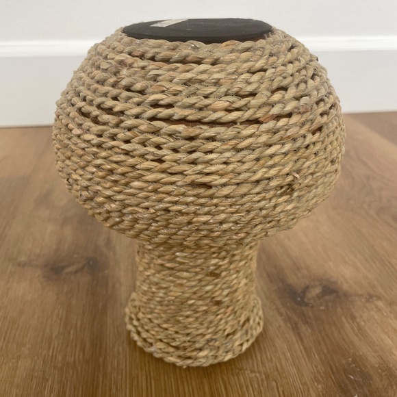 Hand woven Seagrass Clay/Terracota Vase, 9” - Picture 9 of 11